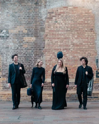 The Piatti Quartet perform a programme of 'Cinematic Quartets' at Music in the Round in Sheffield tomorrow evening at 7pm. Their concert will feature works by Ravel, Glass, Greenwood and Herman - chamber pieces that have all been used in film.

HERMAN (arr. Birchall) Suite from ‘Psycho’ (10’) 
GREENWOOD Prospector’s Quartet from ‘There Will Be Blood’ (3’)
GLASS String Quartet No.3 (18’)
RAVEL String Quartet in F (30’)

A specially curated series of film screenings inspired by the Piatti’s ‘Cinematic Quartets’ takes place at The Showroom to coincide with their concert:

Tonight (5th November):
5.15pm - Music in Films panel discussion (with Emily Holland from the Piatti Quartet)
6.00pm - ‘Mishima’
Sunday 9th November:
2.30pm - There Will Be Blood

More information and tickets:
musicintheround.co.uk/events/ravel-glass-cinematic-quartets

@piatti4tet @musicintheround 

📸 - Venetia Jollands