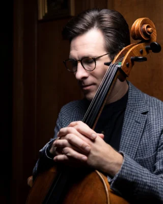 Fresh off the back of his trip to Ischia in Italy last week, Guy Johnston performs Britten's Cello Symphony with St Paul's Sinfonia in Greenwich, London on Friday. More information and tickets can be found in the link below:
www.stpaulssinfonia.com

He travels to Manchester next week to perform at Stoller Hall as part of the Cordelia Williams residency weekend. He'll perform Schubert's Arpeggione Sonata in the final concert on Sunday 26th, along with the Schubert Trout Quintet with a other of featured musicians including Tamsin Waley-Cohen:
stollerhall.com/whats-on/cordelia-williams-residency-2026

📸 - Frances Marshall

@cellojohnston