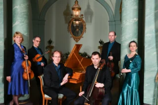 The London Handel Players head to Marmaris in Turkey today to perform their "Handel at Home" programme in the Marmaris Culture and Arts Festival. The concert is in Marmaris Castle at 6.30pm this evening

More details can be found in the link below
maksad.org/en/mksf-2026

📸 - Chris Christodoulou

@londonhandelplayers
