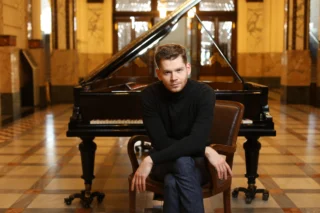 Andrey Gugnin performs a Russian ballet programme at Festival Musiques Vivantes in Thuret, France this afternoon. The programme echoes his recent release of piano transcriptions of Russian ballet music on Hyperion, including Tchaikovsky's The Nutcracker and Sleeping Beauty and Stravinsky's Petrushka and The Firebird.

Festival info:
musiquesvivantes.com/evenements/les-ballets-russes/

More information about his Russian ballet music album:
hyperion-records.co.uk/dc.asp?dc=D_CDA68471/2

Looking ahead, he performs the Boris Papandopulo Concerto for Piano and String Orchestra No. 2 with the Dubrovnik Symphony Orchestra and conductor Ivan Šćepanović as part of the Dubrovnik Summer Festival on 20th July:
dubrovnik-festival.hr/en

@iguga @hyperionrecords @festivalmusiquesvivantes @dubrovnikfestival @dubrovniksymphony