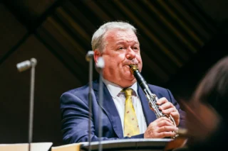 Michael Collins is a headliner artist at the ICA Clarinetfest in Incheon, South Korea, this week. He will take part in a chamber concert tomorrow (performing Mozart's Clarinet Quintet with the Kumho Prodigy String Quartet) and will give a recital on Saturday performing works by Finzi and Horovitz:
clarinet.org/clarinetfest-2026

Next week he travels to Japan for a series of concerts and masterclasses in connection with Yamaha Clarinets, where he'll visit Tokyo, Osaka and Nagoya.

On Sunday 26th July he'll be back in the UK to perform at the Wigmore Hall with the Wigmore Soloists, in a concert that includes Schubert's Octet
wigmore-hall.org.uk/whats-on/202607261930

📸 - Fukazawa Shimpei

@collinsclarinet @wigmore_hall @icaclarinet